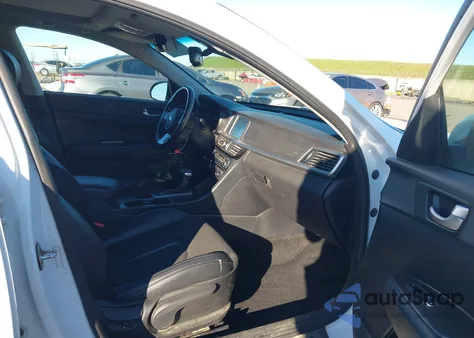 2019 Kia Optima S из США, поврежденный, VIN 5XXGT4L39KG363613